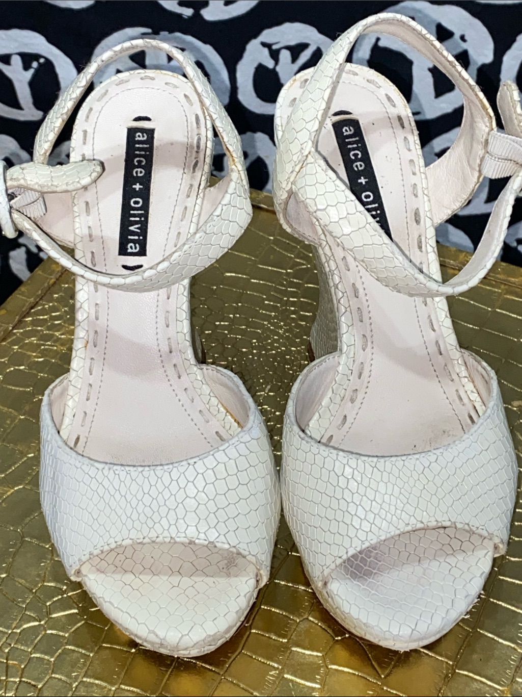 Alice + Olivia Cream Snakeskin Open-Toe Ankle-Strap Platform Heels Sz 36/6